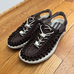 Keen Women's UNEEK Coffee Bean/Birch 9.5